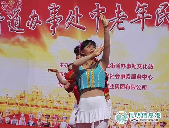 “敬老月”中老年民族舞擂台赛开赛 齐欣艺术团摘冠