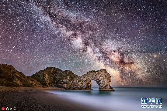 英国多塞特郡窒息银河美景 若人间仙境