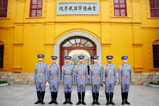 军事主题换岗操演 军事主题换岗操演
