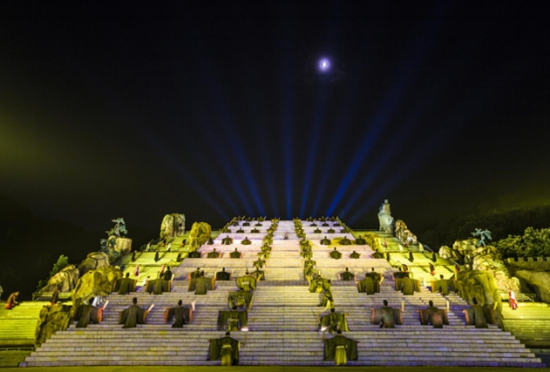 泰山封禅大典:夜间游和文化旅游的完美结合 泰山封禅大典:夜间游和文化旅游的完美结合