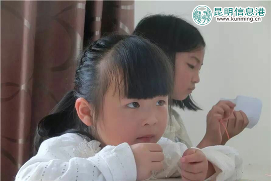 西翥街道东村社区举办“儿童成长夏令营”