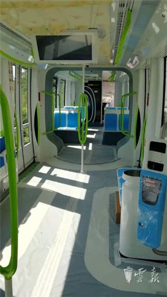 云南第一辆有轨电车将运抵蒙自 装饰图案以梯田为主 云南第一辆有轨电车将运抵蒙自 装饰图案以梯田为主