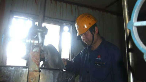 廖勇：从“半路出家”到“技术大拿” 转岗14年再成技术带头人