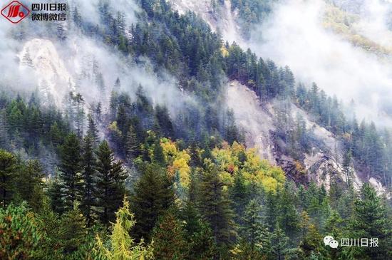 九寨沟震后首个秋:还是记忆中的童话世界