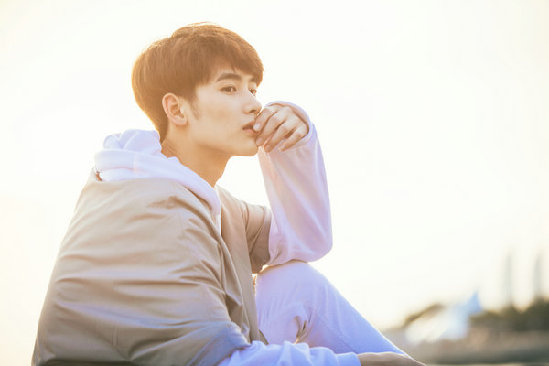 《班长大人2》热播 黄俊捷变身“排球王子” 《班长大人2》热播 黄俊捷变身“排球王子”