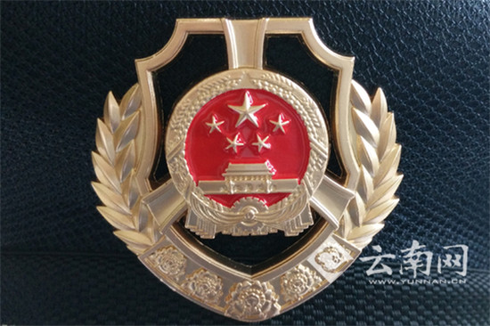 昆明城管全面换装 8位数胸号利于市民监督