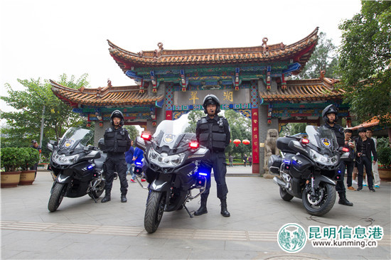 春城骑警 昆明一张亮丽的名片 春城骑警 昆明一张亮丽的名片