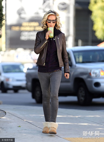 雪地靴帮你在这个冬天暖成一把火