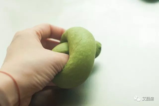 抹茶奶酪包 好吃到想哭的味道 抹茶奶酪包 好吃到想哭的味道