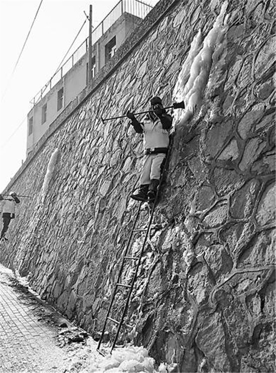 这道暖心风景线 比雪景更美