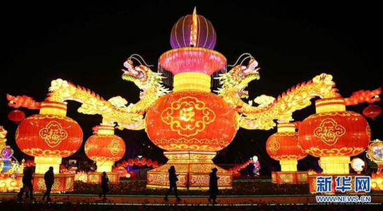 云南昆明:彩灯点亮迎佳节 云南昆明:彩灯点亮迎佳节