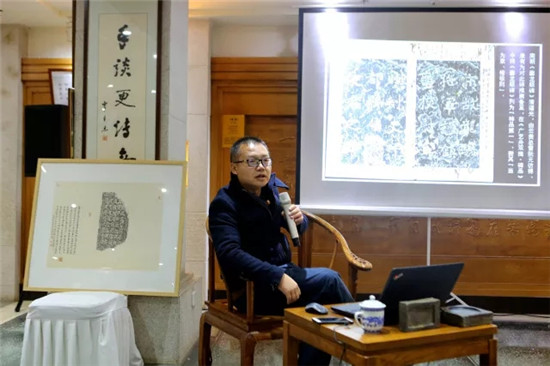 传拓留影金石为开 这个男人让中国最古老的印刷术在彩云之南“活”起来