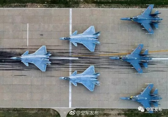 看，歼-16飞来了，歼-20战机的好搭档！