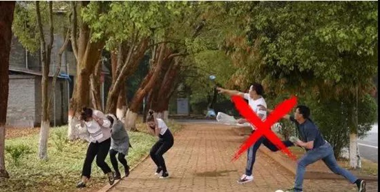 老板 我要请假去德宏过泼水节