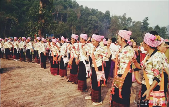 一个在傣族村寨长大的汉族人侃侃泼水节 一个在傣族村寨长大的汉族人侃侃泼水节