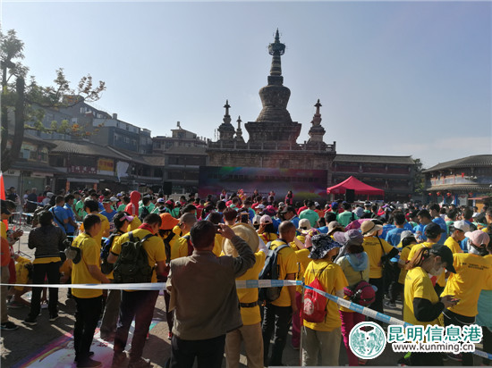 官渡区召集新的社会阶层人士举办城市定向越野赛。 通讯员熊楠/摄