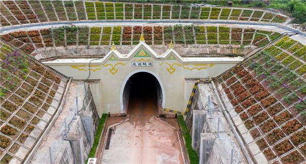 5f6004cca3101ccd9cc3fe03