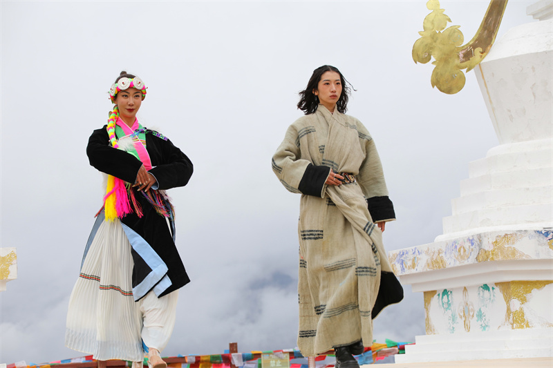 1392004_2048x2048 1392004_2048x2048