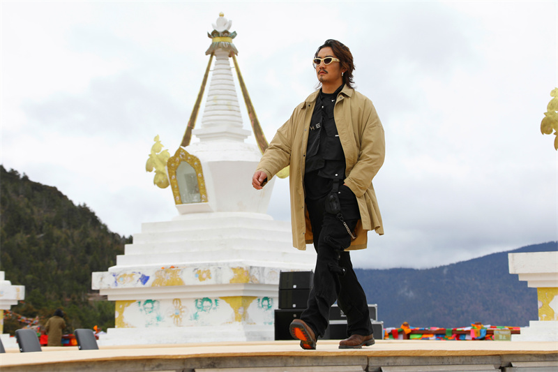 1392011_2048x2048 1392011_2048x2048