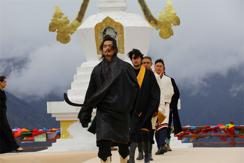 1392021_2048x2048 1392021_2048x2048