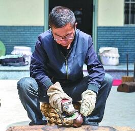 云南民族民间工艺品特色文化产业走笔 云南民族民间工艺品特色文化产业走笔