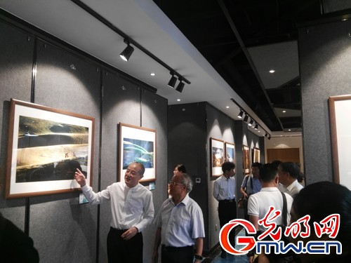 “绿水青山中国森林摄影作品巡展”云南开展