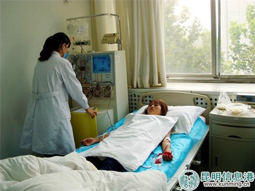 正在捐献造血干细胞的冷吉柳 正在捐献造血干细胞的冷吉柳