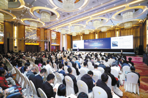 嘉宾积极为昆明建设区域性国际金融服务中心建言献策。 记者李海曦摄