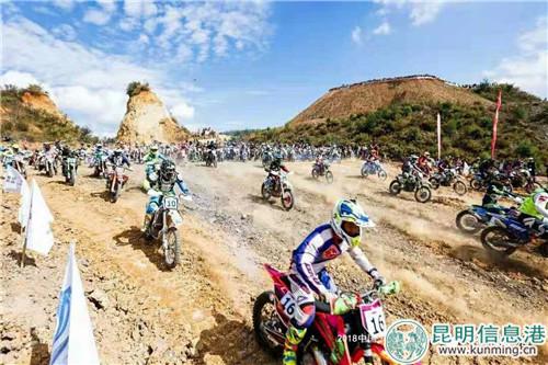 你追我赶论英雄。