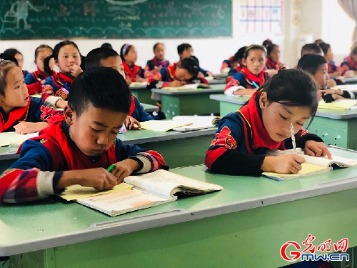 【脱贫攻坚在凉山】网络扶贫让留守儿童共享教育公平