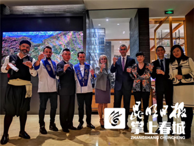 5bf2772d0db08 5bf2772d0db08