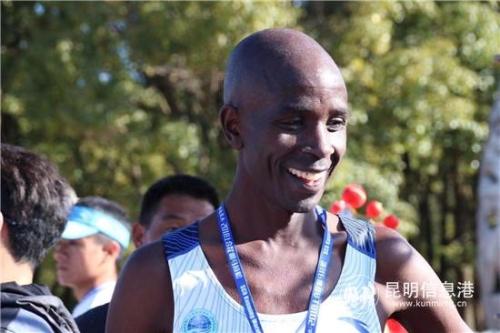 男子组半程冠军 男子组半程冠军