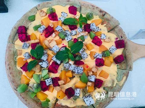 图片2：厨艺大赛作品“豆腐披萨”。