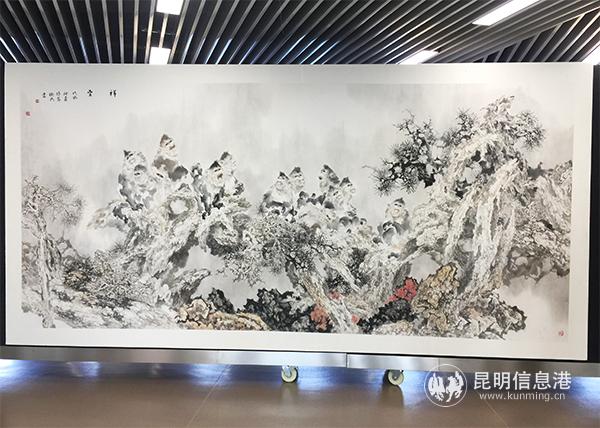 杨卫民参展作品之一《祥云》。记者孙红亮摄