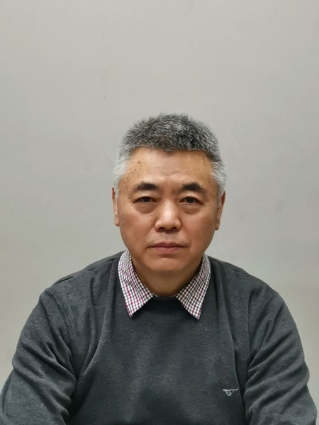 图为接受审查调查期间的和建。程冬云 摄