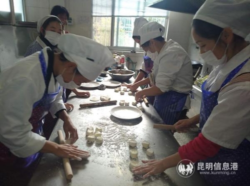 厨艺大比拼现场1