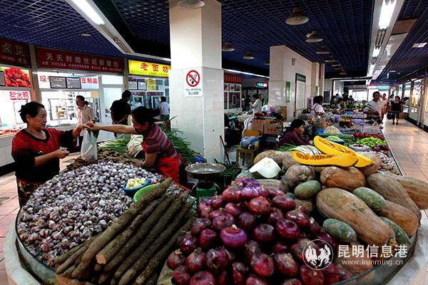 农贸市场建设。昆明日报 记者赵伟摄