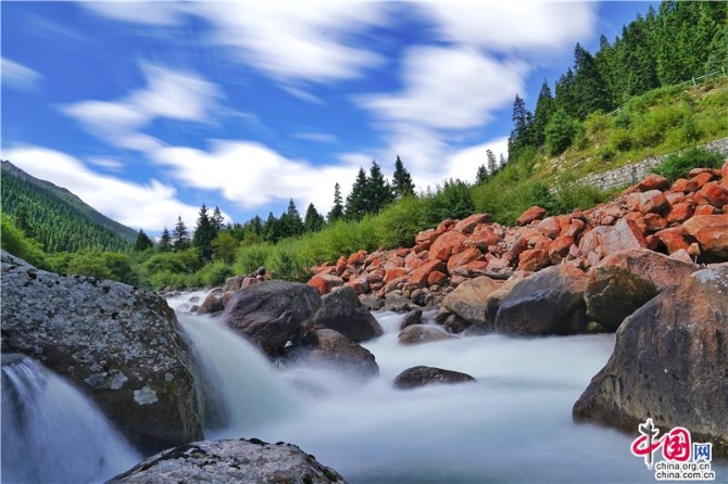 春季的自驾游最佳目的地，达古冰川！