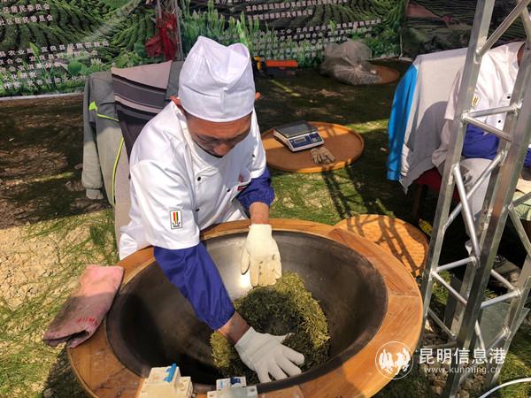 炒茶技艺比赛。(1)