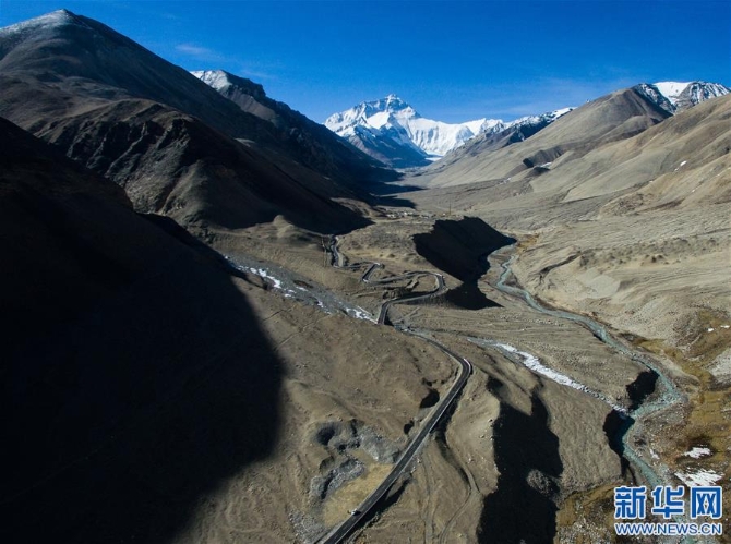 (西藏民主改革60周年)(10)路见西藏