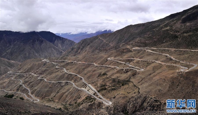 (西藏民主改革60周年)(13)路见西藏