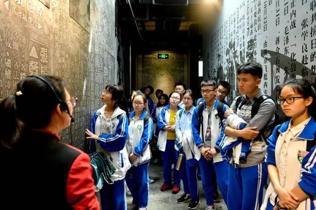 清明节,师生们这样致敬英雄!