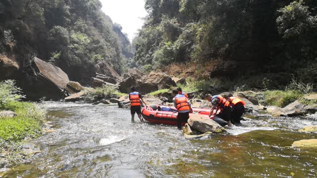 1bf9a0f4-56e2-415c-874e-447301a7ad3d_w640