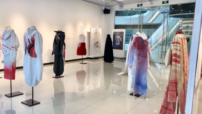 5cb5839ca310e7f83ef049b7