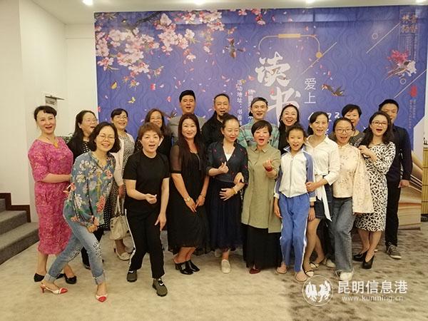 活动合影 活动合影