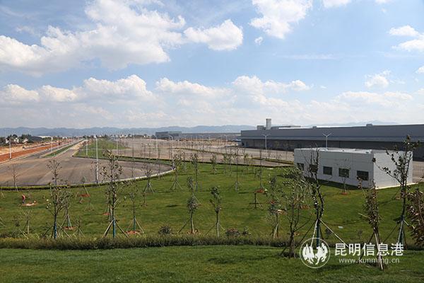 嵩明杨林经开区建设中的新能源汽车项目。