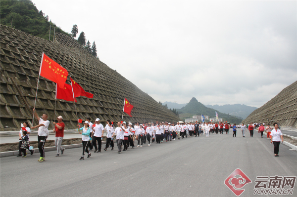 00300652373_75cfaa18