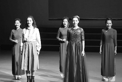 论坛开幕式演出现场(中央戏剧学院供图) 论坛开幕式演出现场(中央戏剧学院供图)