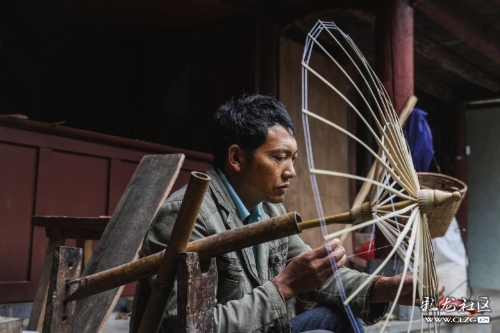 《手艺人·制伞人》