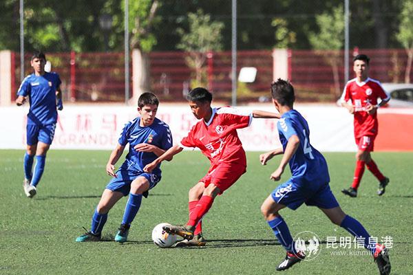 恒大西班牙足校U14队4比0击败阿尔卡拉队